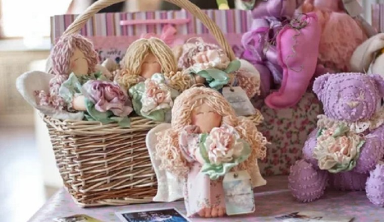 Upcycled Fabric Coasters: A Sustainable and Stylish Creative Handicraft